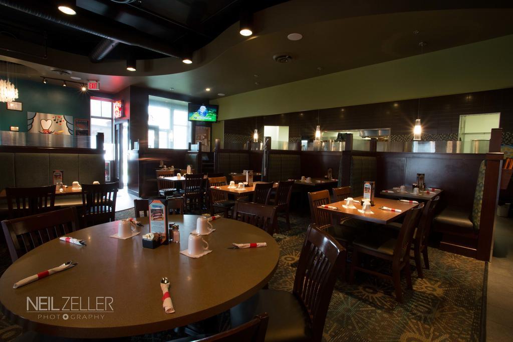 Days Inn & Suites By Wyndham Edmonton Airport Leduc Esterno foto