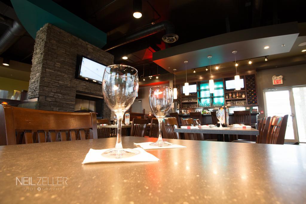 Days Inn & Suites By Wyndham Edmonton Airport Leduc Esterno foto